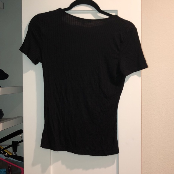 Black top - Picture 2 of 3